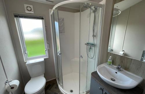 Elegant Lodge in Peaceful Holiday Resort - Photo 33