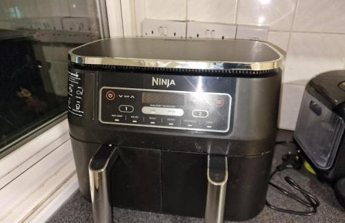 NightRest Homes 5 minutes to Luton Airport -Wifi - Free Parking -Luton - Foto 19