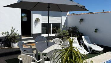 Apartamento con piscina y jardín - Foto 3