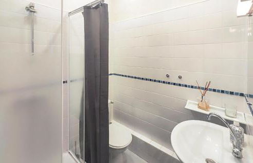 2 Bedroom Beautiful Home In Hérépian - Foto 20