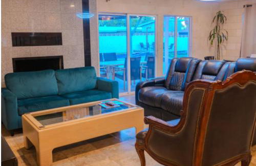 Trendy lux house near strip* Pool *hottub-Kirkland - Foto 27