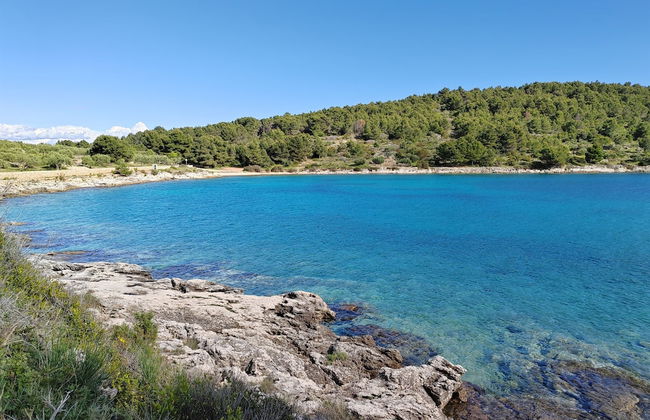 Stunning 2-bed House in Jezera With Sea Views - Photo 25