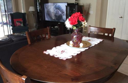 Beautiful furnished 3 BR home, pool, clubhouse access - if interested, please provide your name, contact info - Photo 10