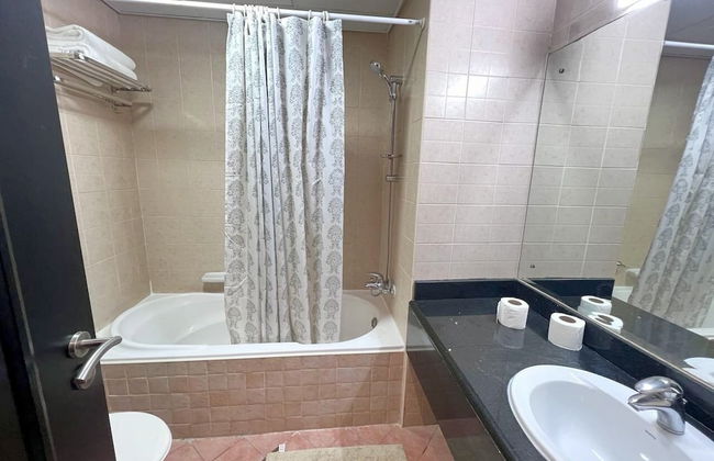 Cosmos Living Discovery Gardens Sleeps 4 - Photo 15