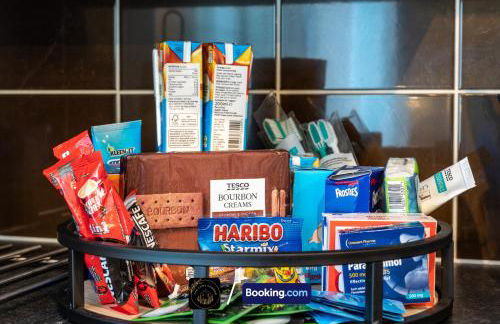 Cosy 4-Bed House l Garden l Free Parking l WiFi l Specious l Hosted by The Cosy Corner Nationwide - Foto 10