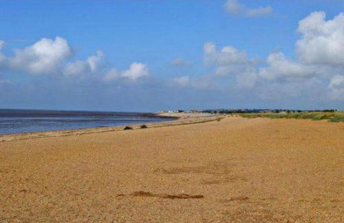 Pet-friendly - 2 Bedrooms Bungalow hot tub Parking - Foto 65