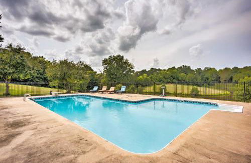 Cozy Missouri Retreat with Pool, Pond and Fire Pit! - Foto 27