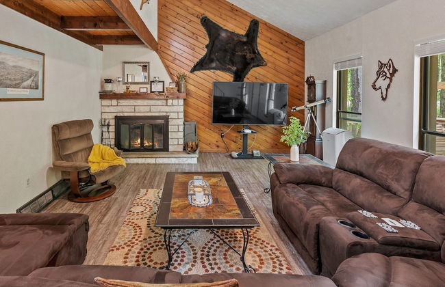 Mountain Must-have by Avantstay Indoor Hot Tub Game Room Fire Pit - Photo 3