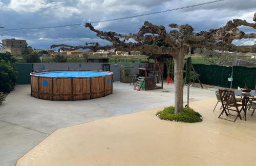 Casa Enric , con zona infantil, piscina y parking privado - Foto 8