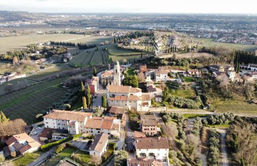 Residence Casa Palmira - Modern Apartments near Neɡrar Hospital - Valpolicella - Foto 29