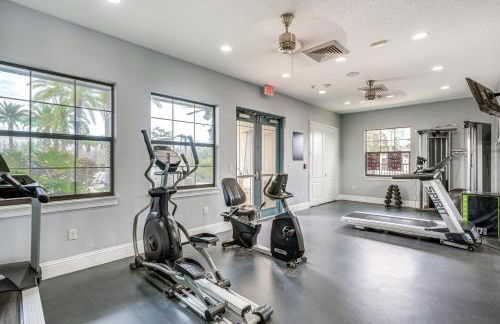 Near Disney and Legoland Spacious Poolside Oasis! - Foto 43