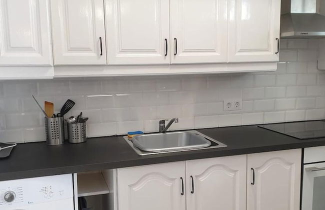 Front Line Seafront Apartment With all day Sun! - Foto 3