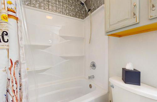 Airstrip Access! Dog-Friendly Rhome Retreat - Photo 17