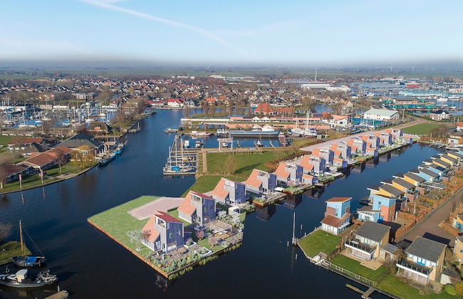 Waterfront Holiday Home in Heeg with Hot Tub - Foto 14