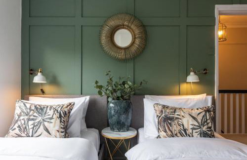 Large Luxury Solihull 5 Bedroom House - The Residence - Close to NEC - Sleeps 9 - Photo 25