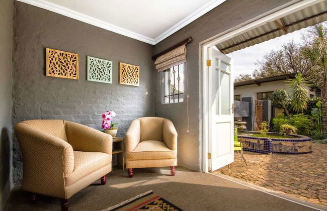 The Minimalist - Photo 33