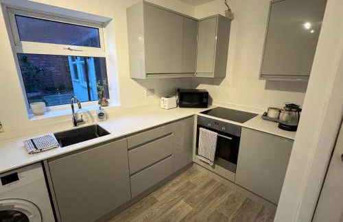 2 Bed Worksop Home - Photo 3