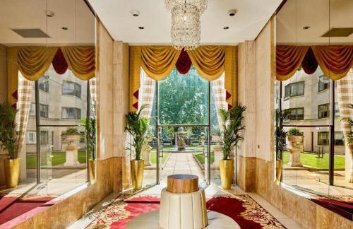 The Grande Mayfair Apartment - Photo 41