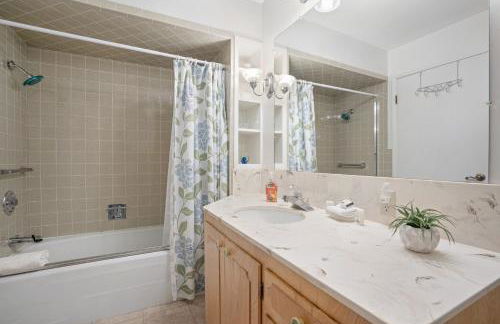 Viewcrest Retro Country Home - Photo 24