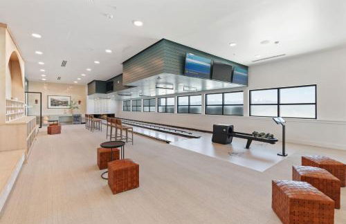 Outstanding Amenities-New Complex- Downtown Luxury - Foto 53