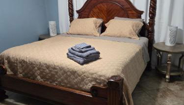 The University of South Alabama Poolside Getaway 'Veteran Own Business ' - Foto 5