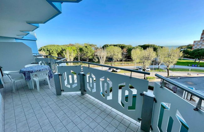 Sea Front Apartment in a Residence With Pool - Foto 1