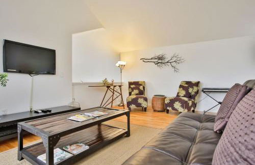 Northern Lights! Hot Tub!! Game Room!! Expansive and Spacious!! - Foto 23