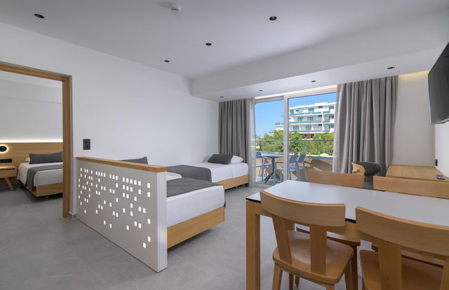 Sun Beach Resort - Photo 36