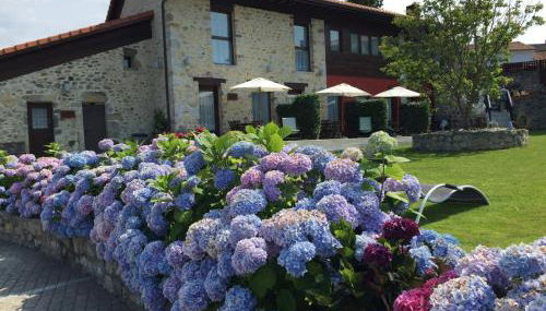 Apartamentos El Hospital de Villahormes - Foto 1, Garden, Garden view