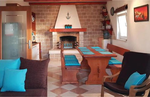 Pet Friendly Home In Postira With Wifi - Photo 27