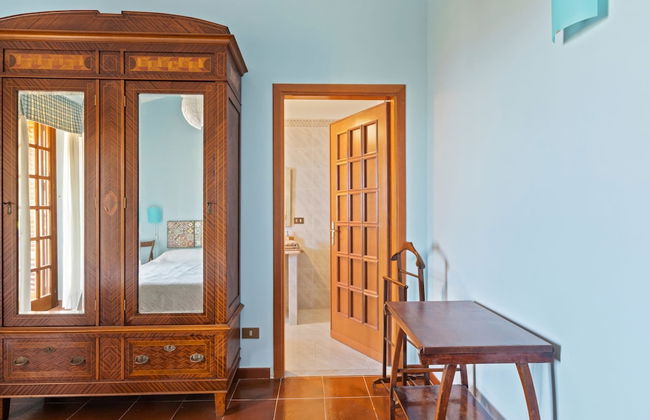 Belvilla by OYO Quaint Villa in Carini With Garden - Foto 26