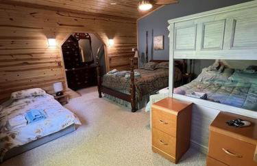 Peaceful 4 bedroom Lakehouse with no neighbors - Foto 37