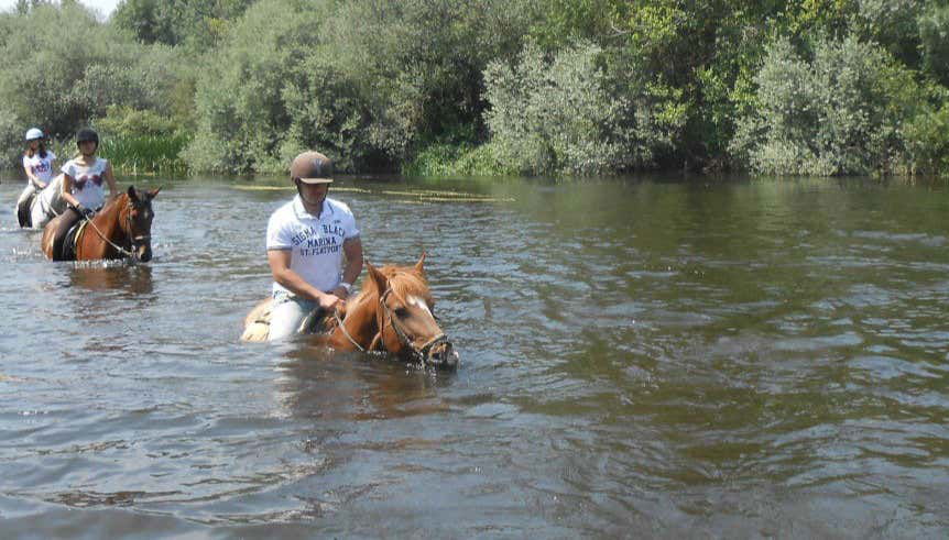 Paseo a caballo por las orillas del río Tormes