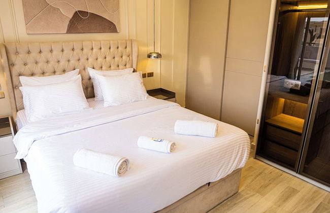 Xuru Stays I Imperial & Inviting 3bdr Duplex w/ Roof @new Cairo - Foto 13