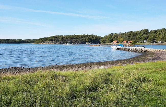 6 Person Holiday Home in Stromstad - Photo 4