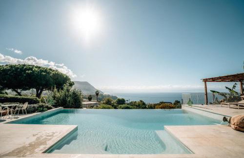 Villa Michaela con piscina privata e vista mare - Foto 13