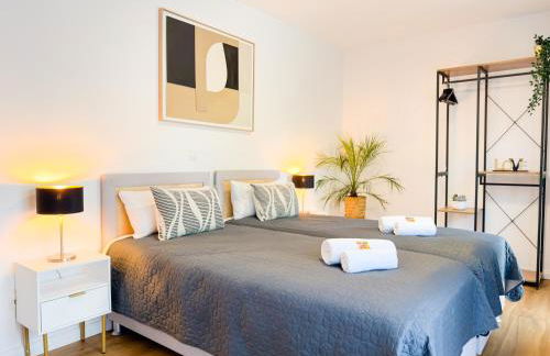 ImmoStay #3 - Penthouse mit zwei Balkonen & Seeblick, Parking & WiFi - Foto 63