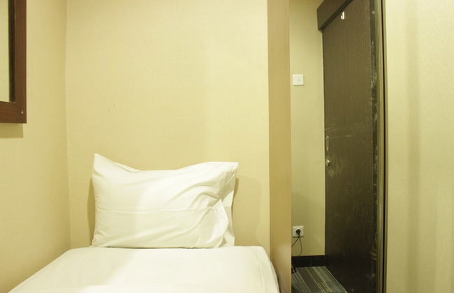 Well Appointed & Stylish 2BR at Jarrdin Cihampelas Apartment - Photo 3