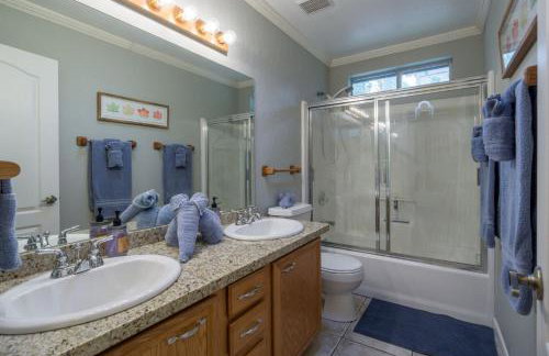 Coburn Cabin @ Country Club Game Room New Central AC Pet and Family-Friendly - Photo 17