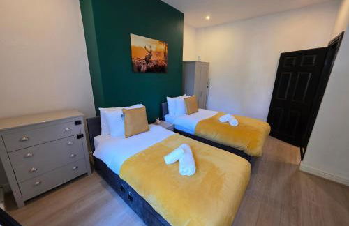 Deluxe 2BR Apartment Near City Center - Sleeps 6 - Foto 3