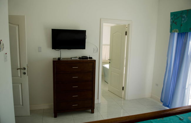 Seas the Day Sanctuary Little Bay - Photo 5