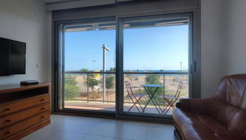 Apartamento con vistas al mar y parking - Foto 3