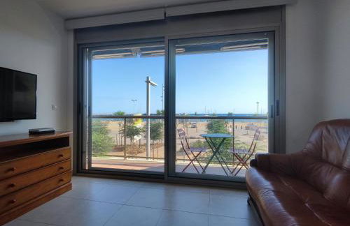 Apartamento con vistas al mar y parking - Foto 3