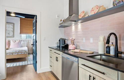 Thought- Adorable 1 BR Apt with Heated Pool - Photo 17