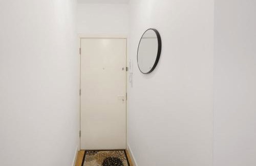 Eastons 1 Bedroom Apartment with Sofa Bed - Photo 34