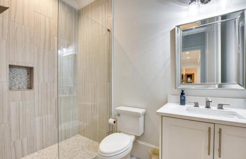 Sprawling Suwanee Home Theater, Pool, Hot Tub! - Foto 15