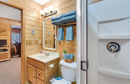 Woodland Cabin with Fishing, ATV and Snowmobile Trails - Foto 16