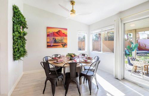 Spacious Yard, Sparkling Pool & Spa, Firepit, 9beds! - Photo 24