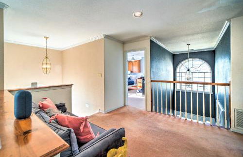 Upscale Home with Views and Game Room! - Foto 16