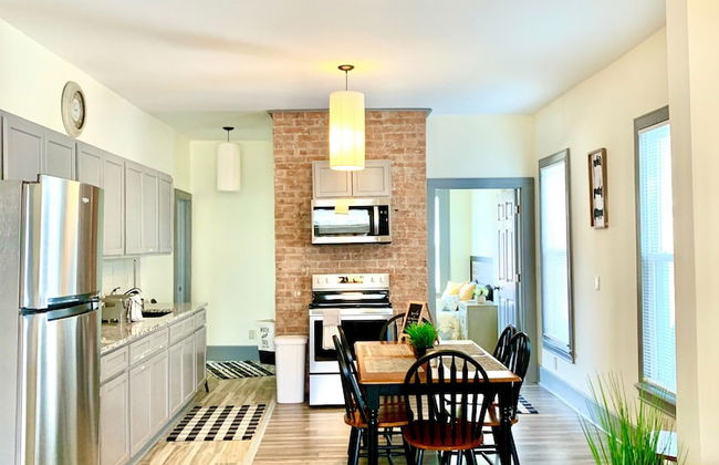 The Iron Scow - With Private Yard & Parking, Near Falls & Casino by Niagara Hospitality - Foto 13